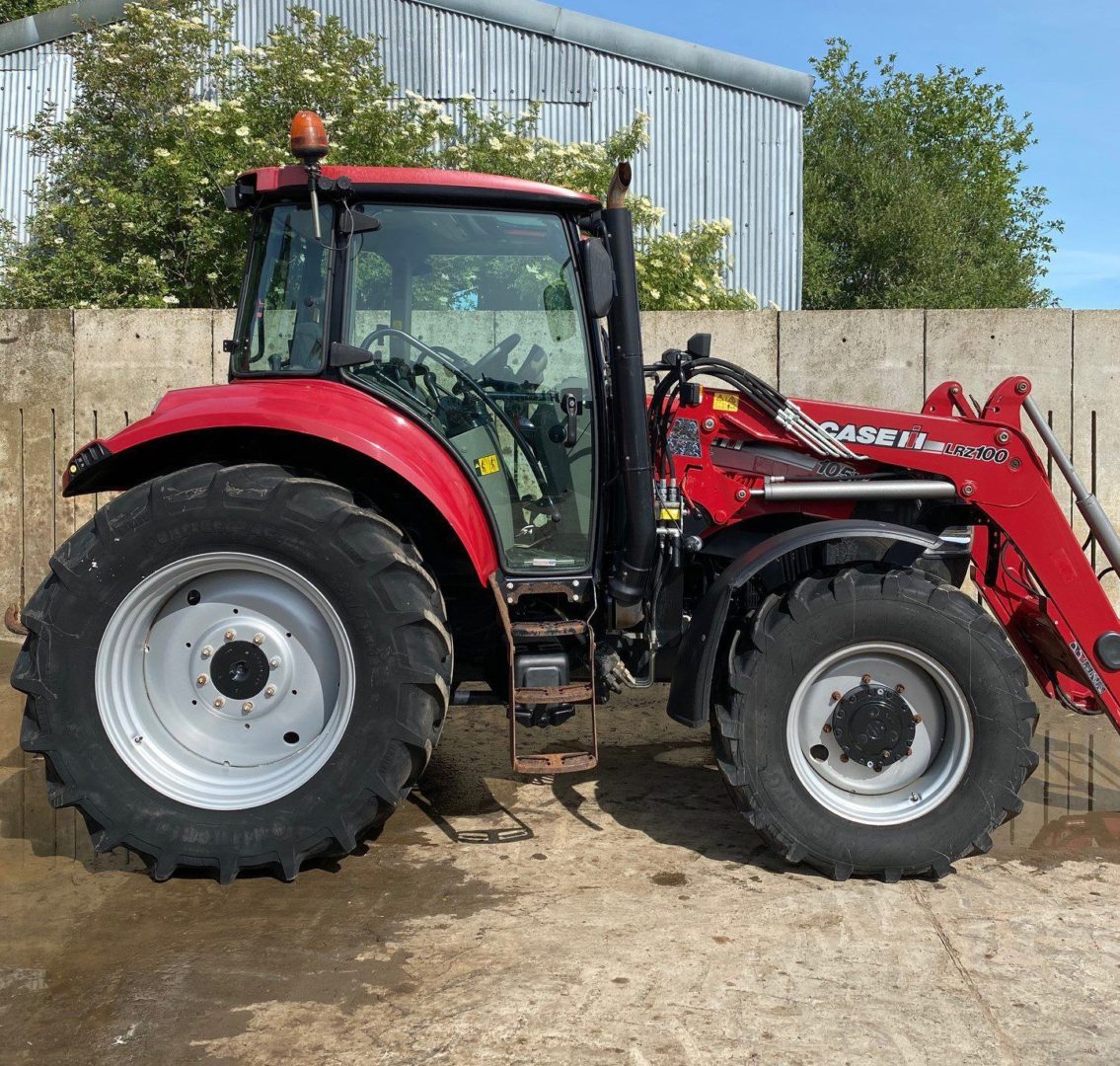 Case 105U Farmall (WX13 AXF)