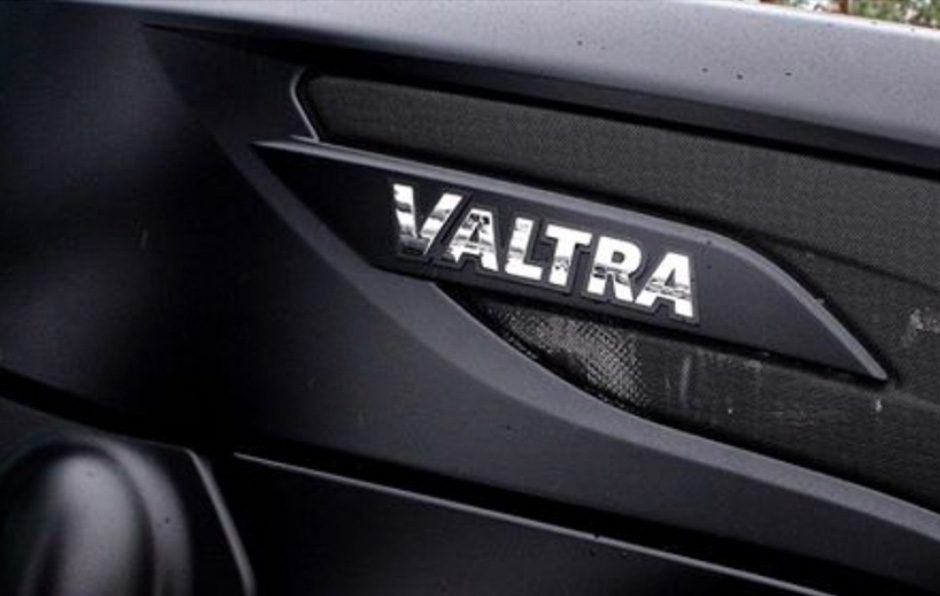 Valtra Black edition